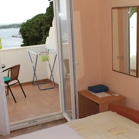 Goran's Place フヴァル