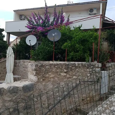 Goran's Place Guest house 2*