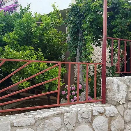 Goran's Place 赫瓦尔