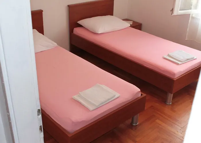 Goran's Place 2* Hvar Town