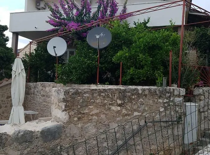 Goran's Place Guest house 2*