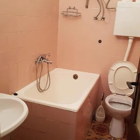 Goran's Place 2* Hvar Town