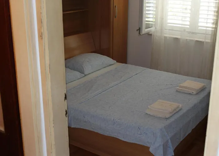 Goran's Place Pensjonat Hvar Town